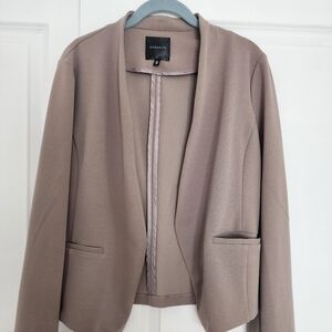 Dynamite Women's Tan Blazer